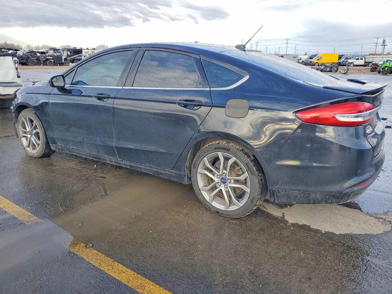 2017 FORD FUSION SE photo 2