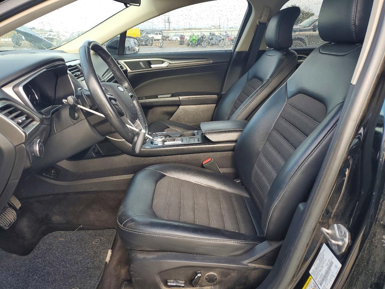 2017 FORD FUSION SE photo 7
