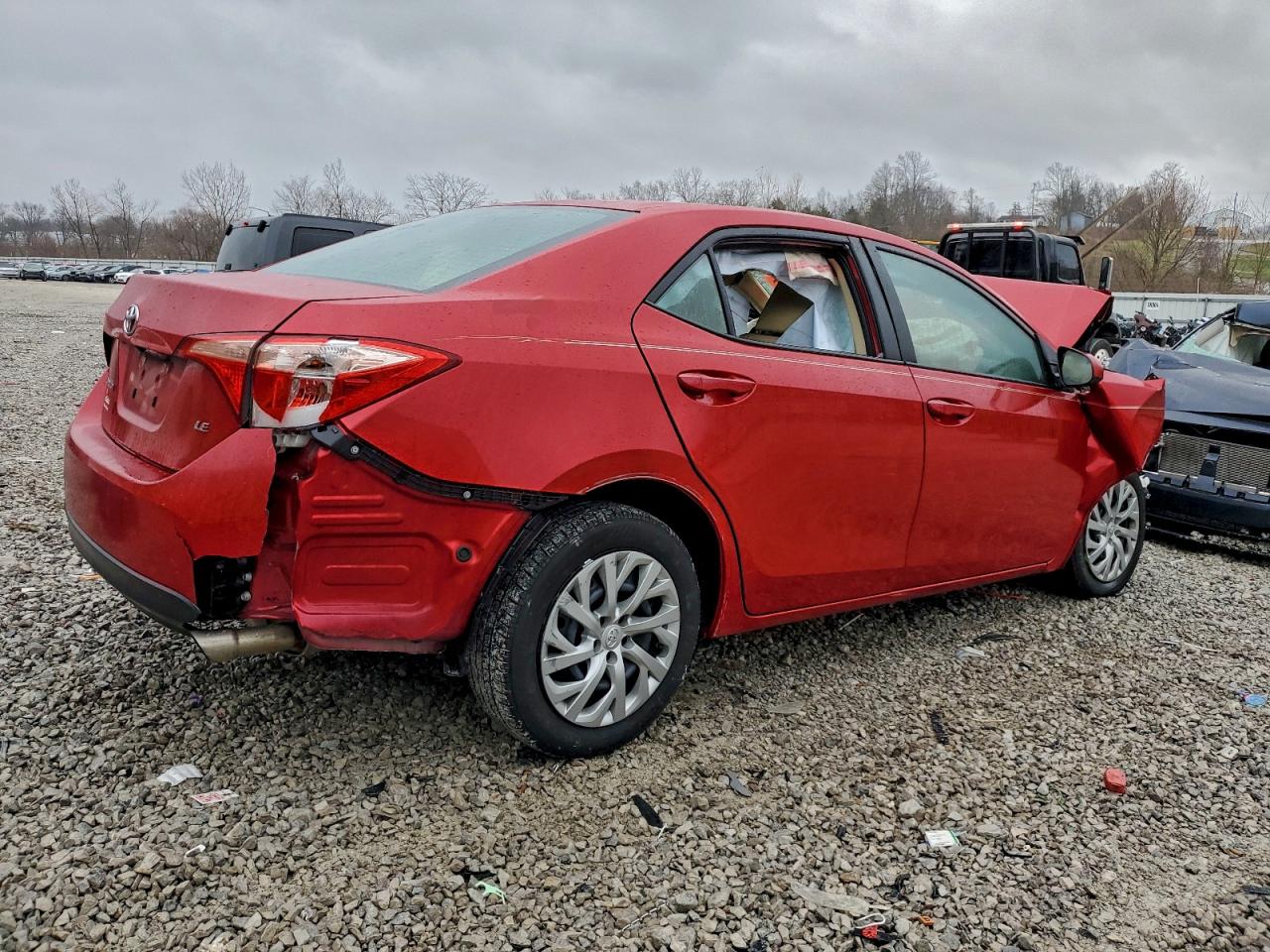 2017 TOYOTA COROLLA L photo 3
