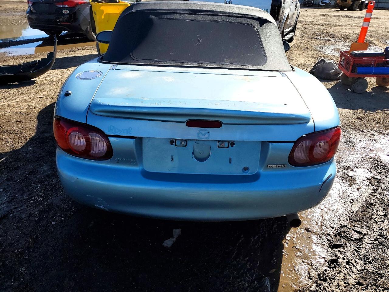 2002 MAZDA MX-5 MIATA BASE photo 6