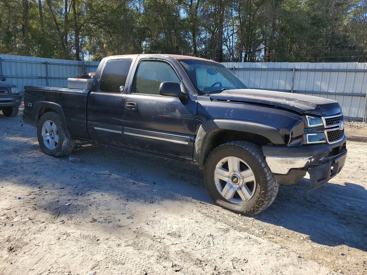 2006 CHEVROLET SILVERADO K1500 photo 4