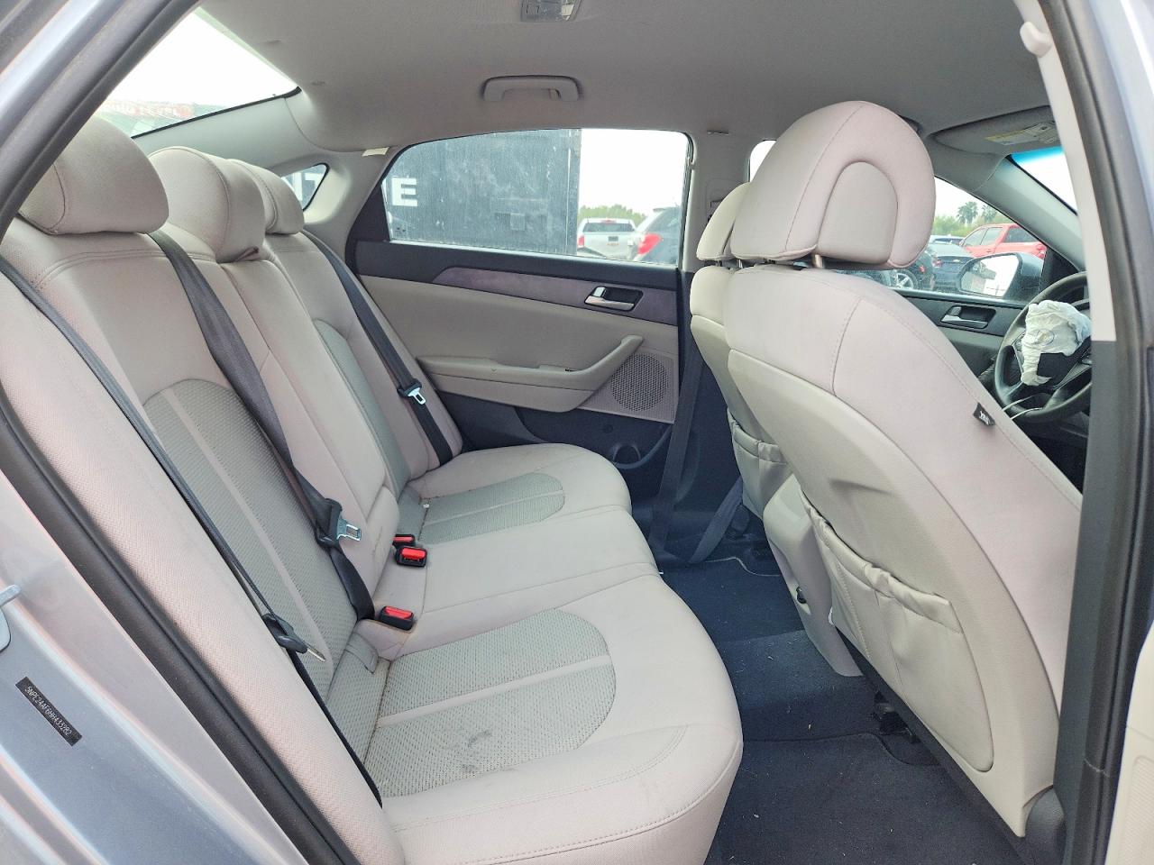 2017 HYUNDAI SONATA SE photo 10