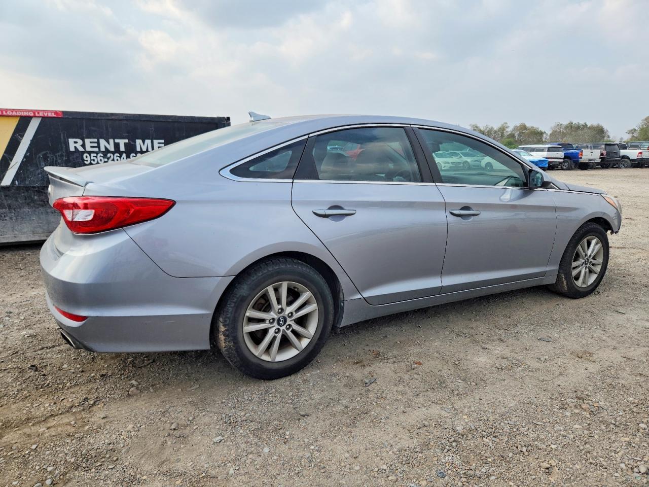 2017 HYUNDAI SONATA SE photo 3