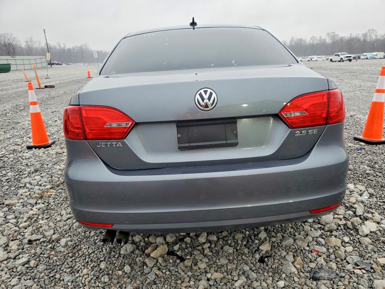 2013 VOLKSWAGEN JETTA SE photo 6