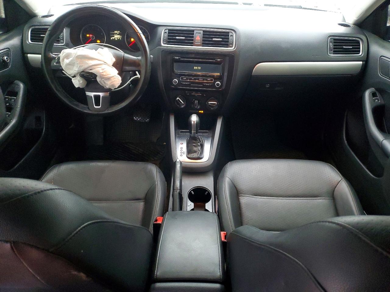 2013 VOLKSWAGEN JETTA SE photo 8