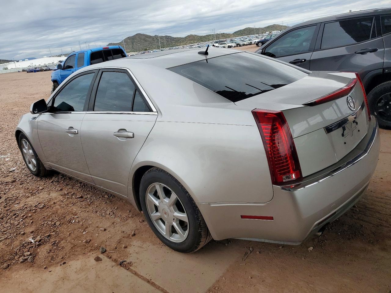 2008 CADILLAC CTS photo 2