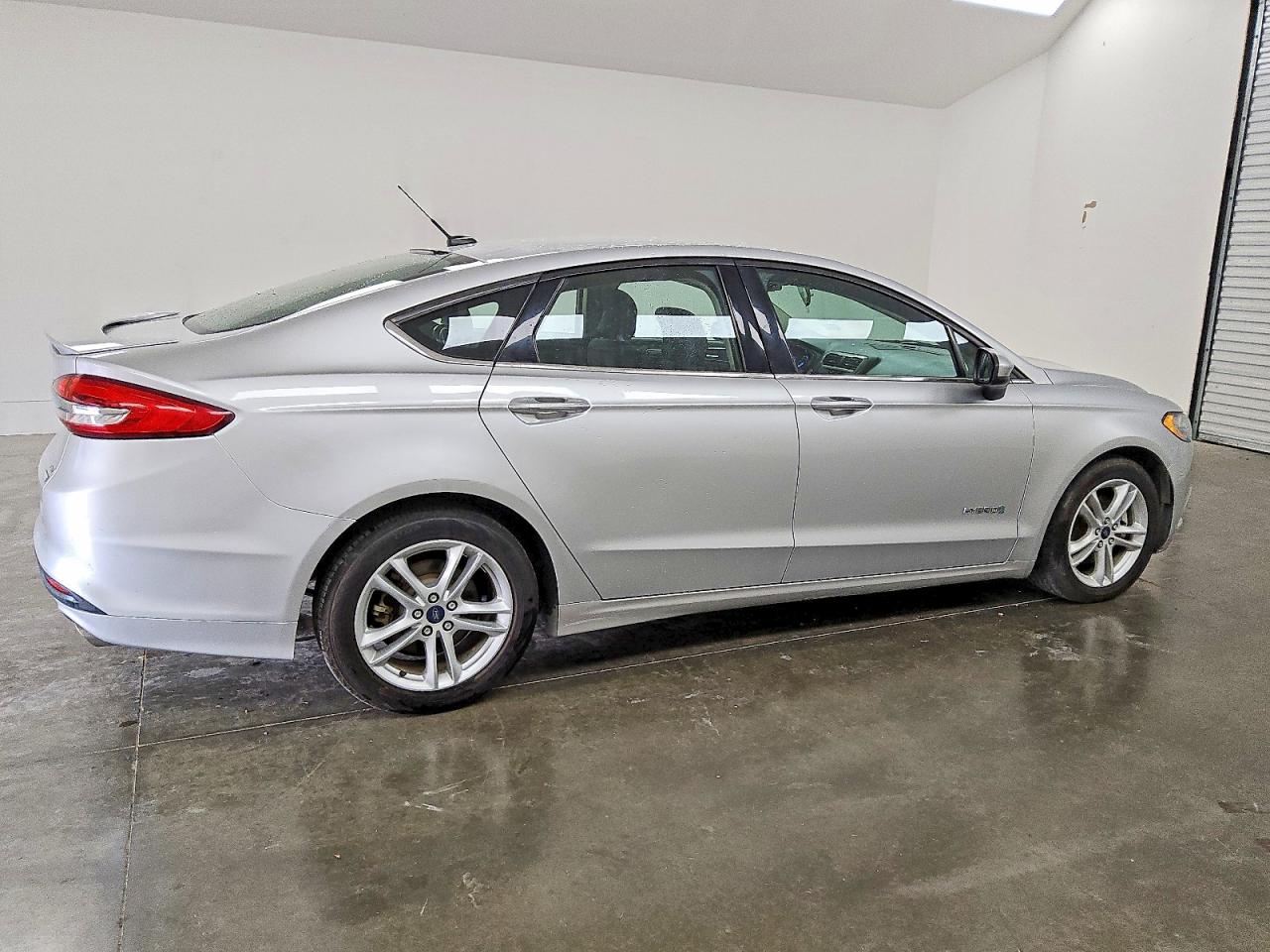2018 FORD FUSION SE HYBRID photo 3