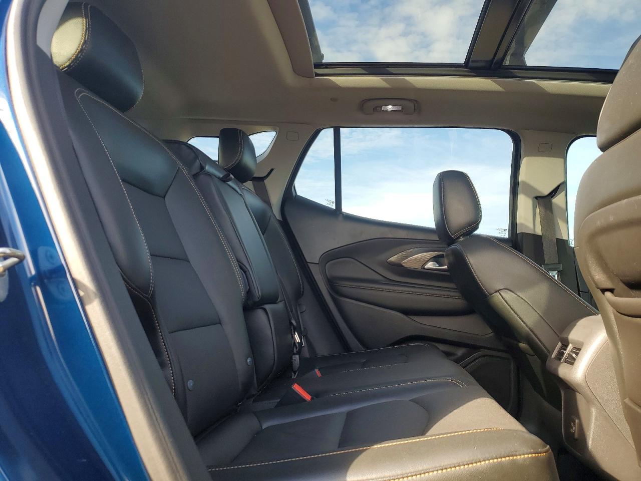 2020 GMC TERRAIN SLT photo 11
