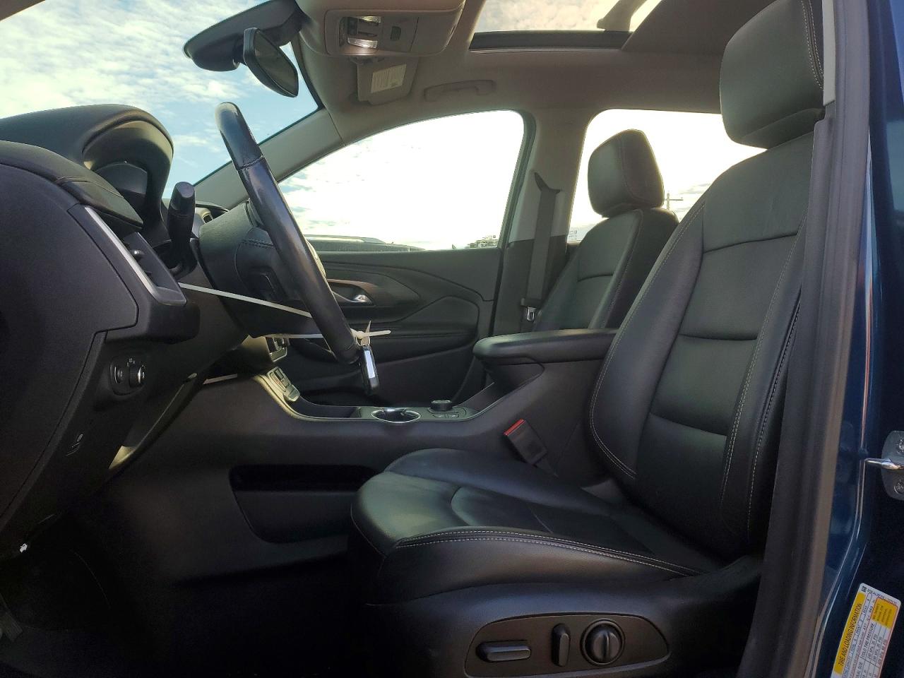 2020 GMC TERRAIN SLT photo 7