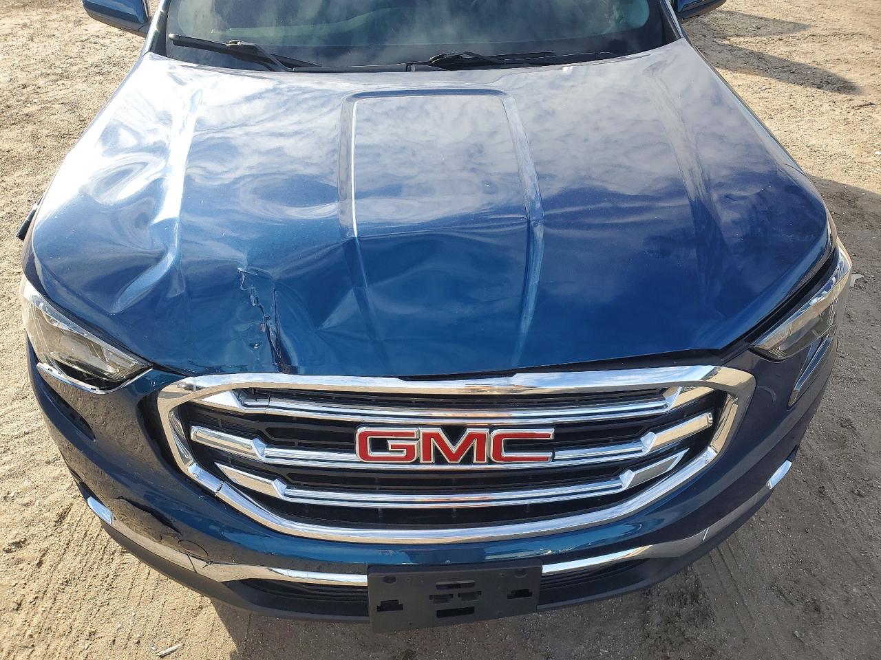 2020 GMC TERRAIN SLT photo 12