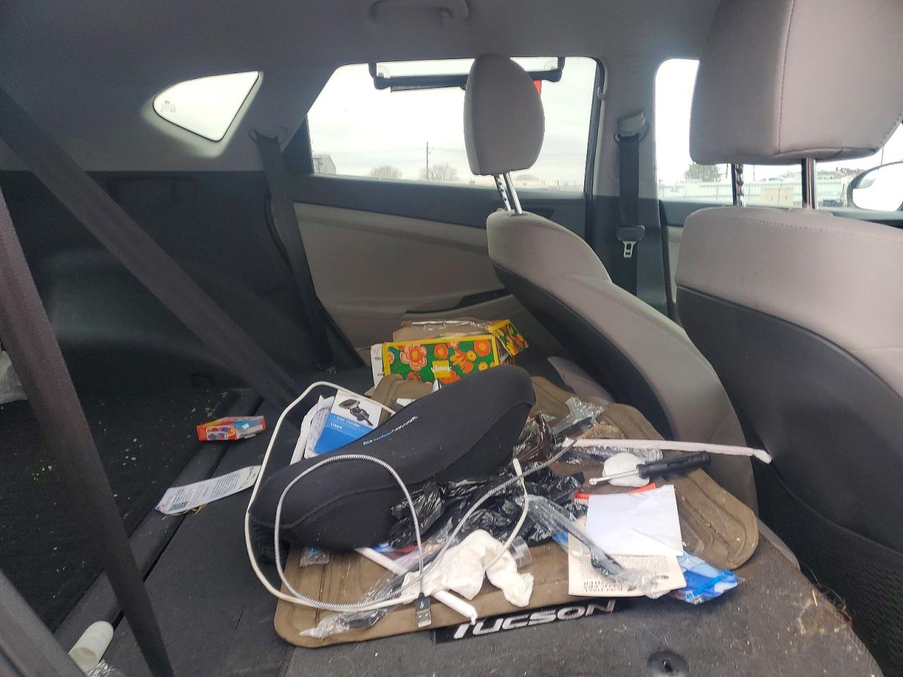 2020 HYUNDAI TUCSON SE photo 11
