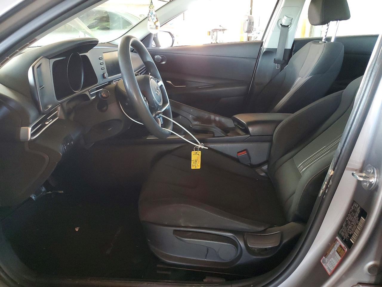 2023 HYUNDAI ELANTRA SEL photo 7