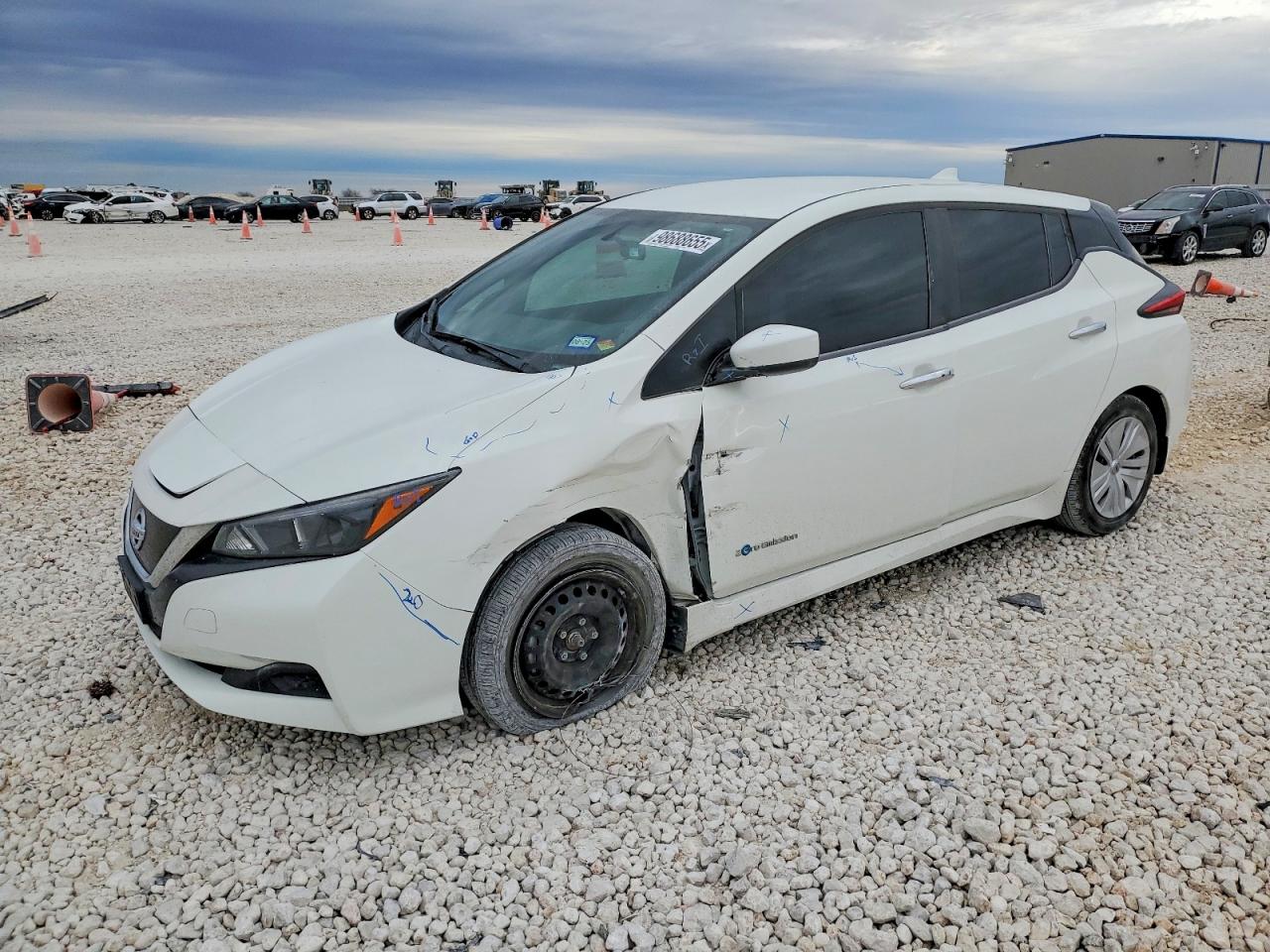 2018 NISSAN LEAF