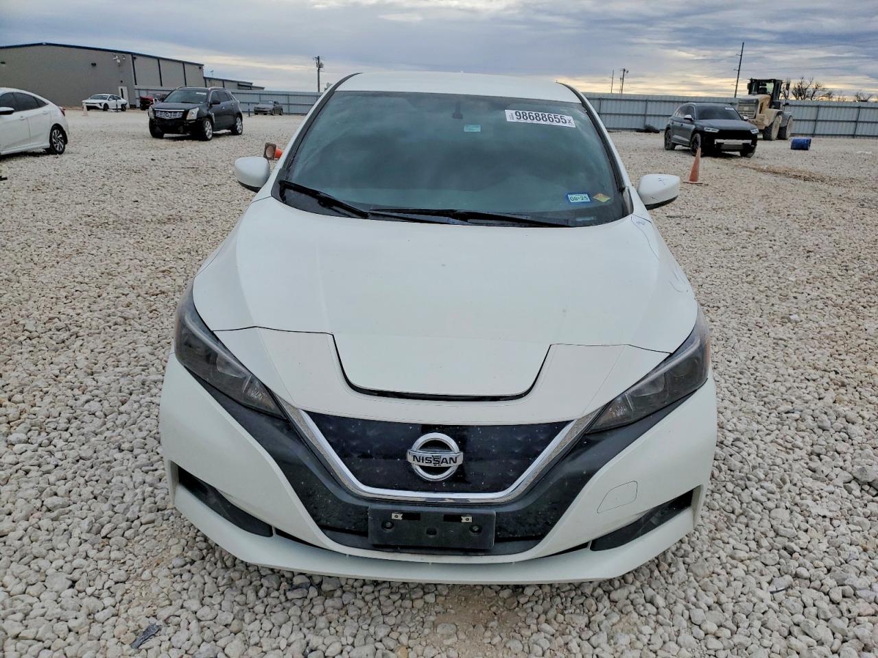 2018 NISSAN LEAF S photo 5