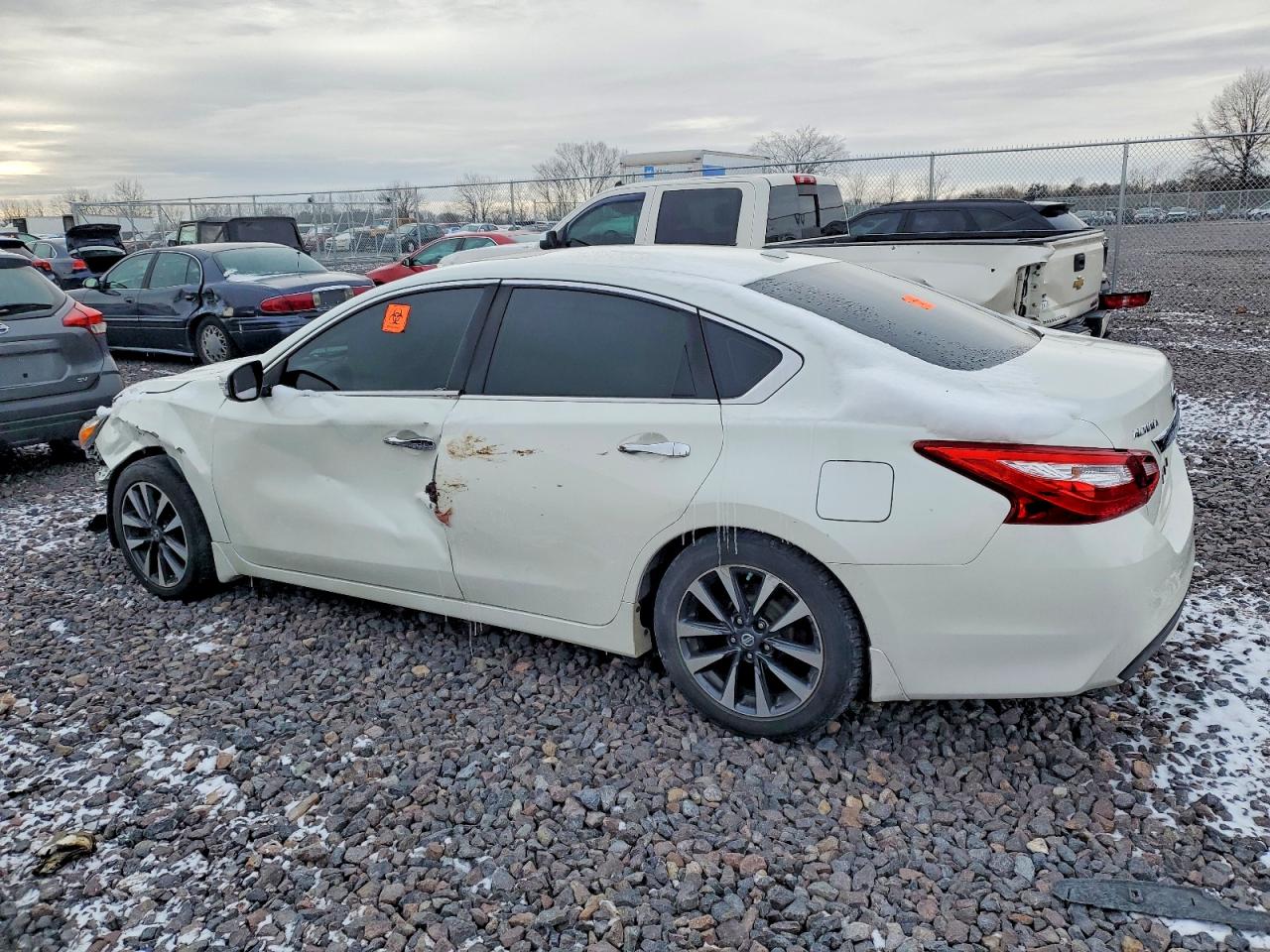 2016 NISSAN ALTIMA 2.5 photo 2