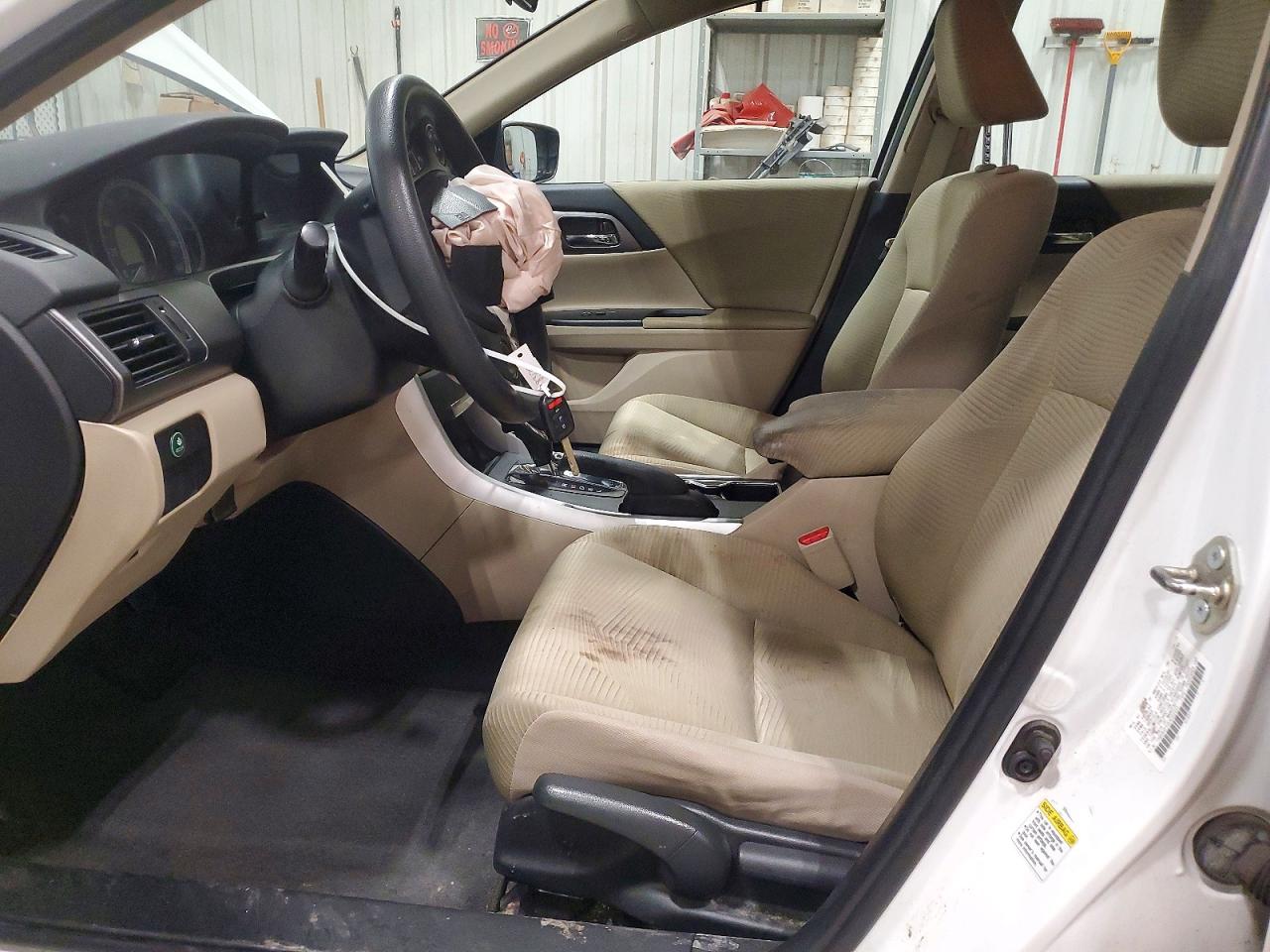 2015 HONDA ACCORD LX photo 19