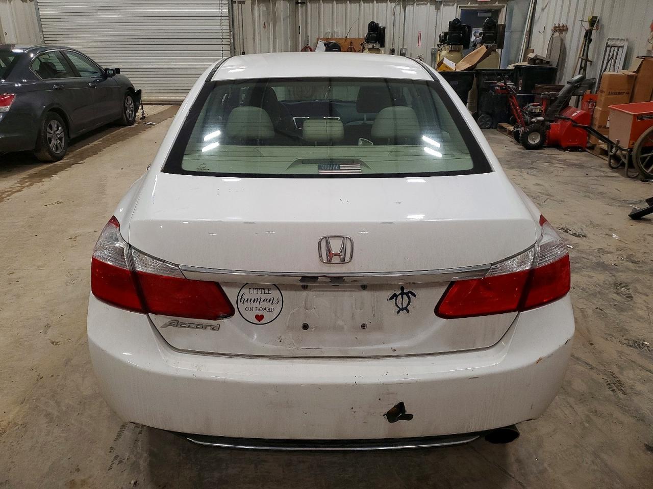 2015 HONDA ACCORD LX photo 16