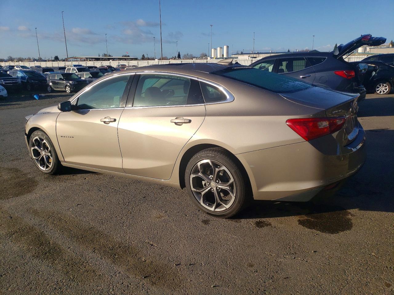 2024 CHEVROLET MALIBU LT photo 2