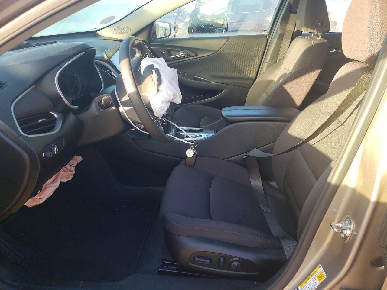 2024 CHEVROLET MALIBU LT photo 7