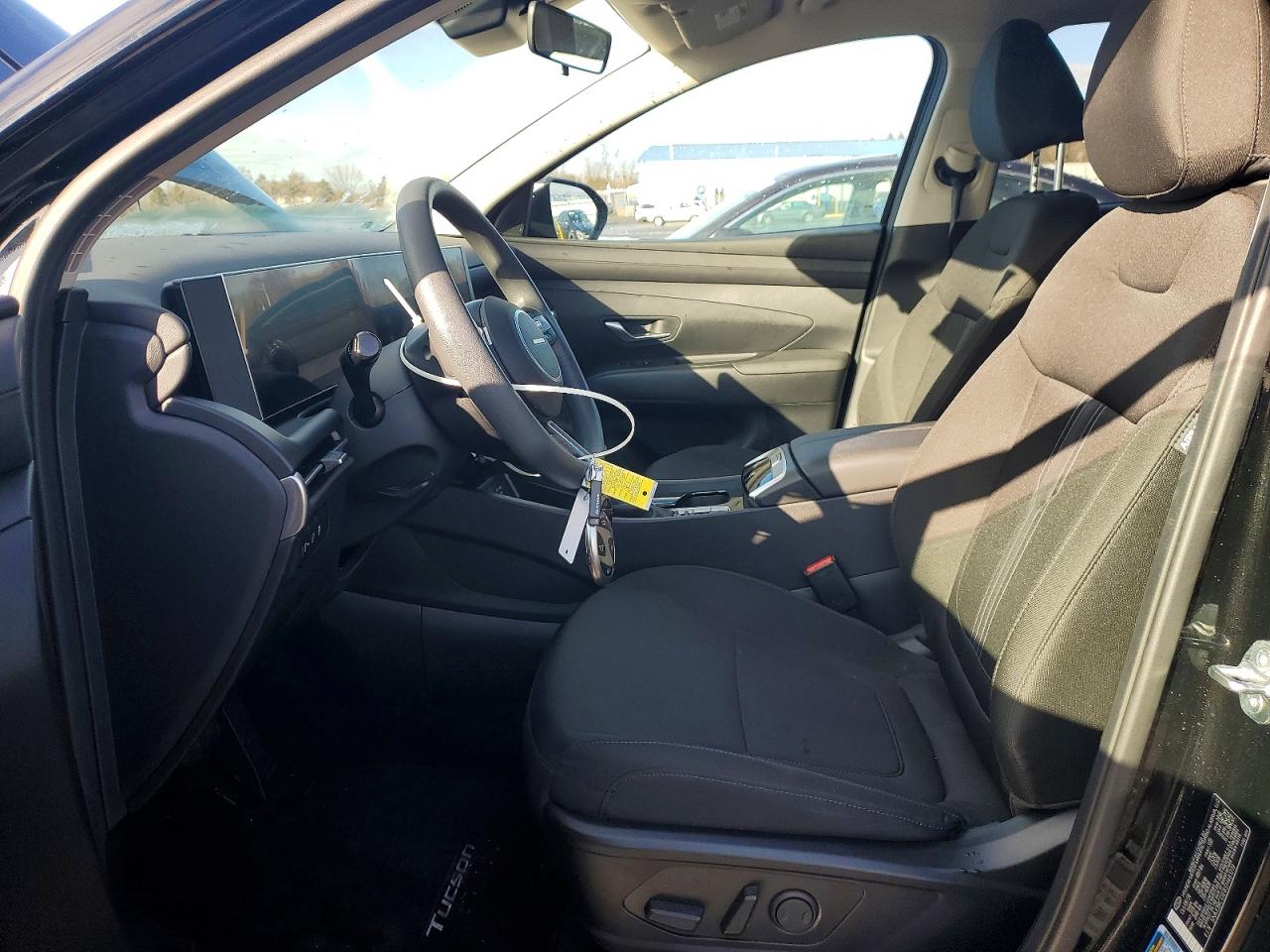 2025 HYUNDAI TUCSON SEL photo 7