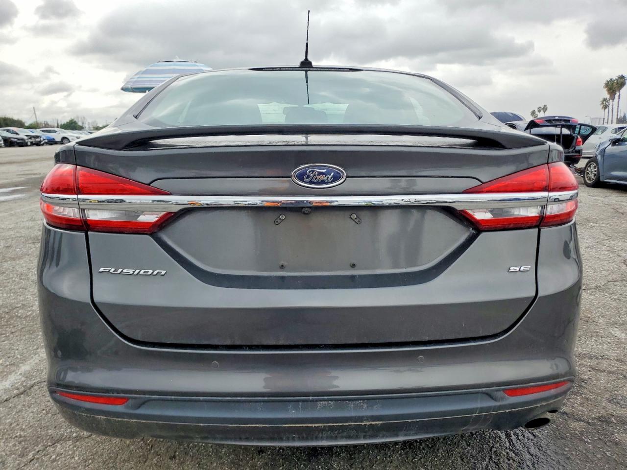 2017 FORD FUSION SE photo 6