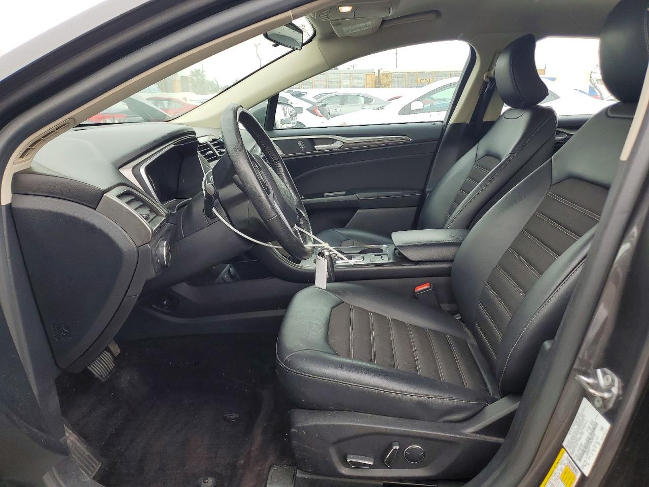 2017 FORD FUSION SE photo 7