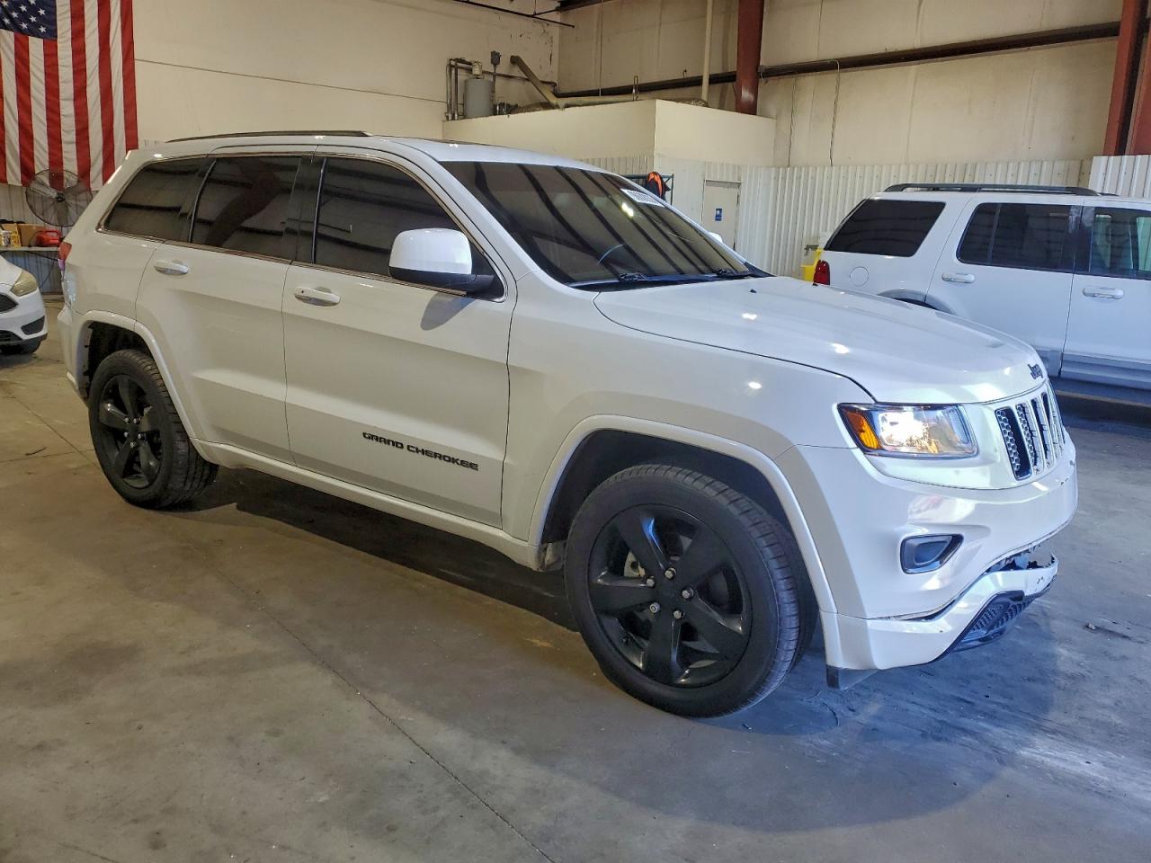 2015 JEEP GRAND CHEROKEE LAREDO photo 4