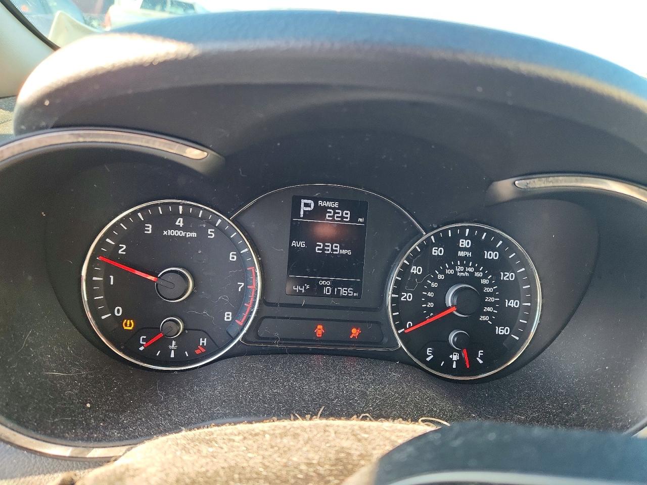 2017 KIA FORTE LX photo 9