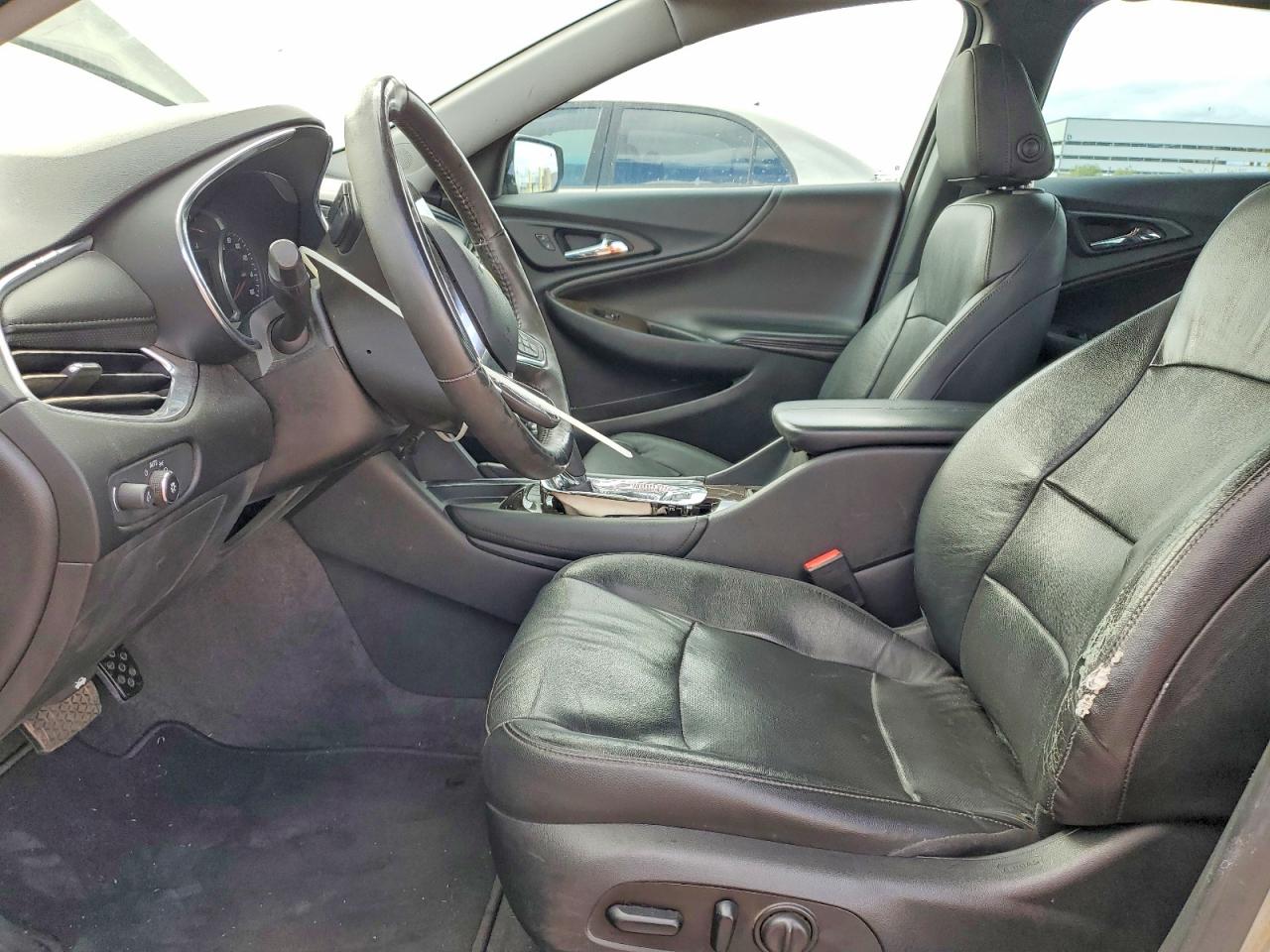 2018 CHEVROLET MALIBU PREMIER photo 7