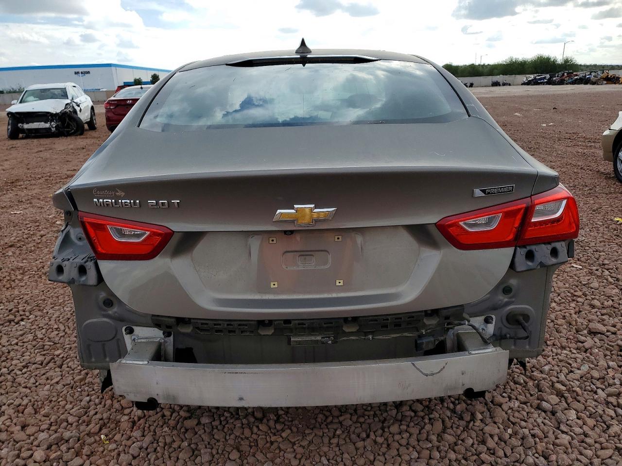 2018 CHEVROLET MALIBU PREMIER photo 6