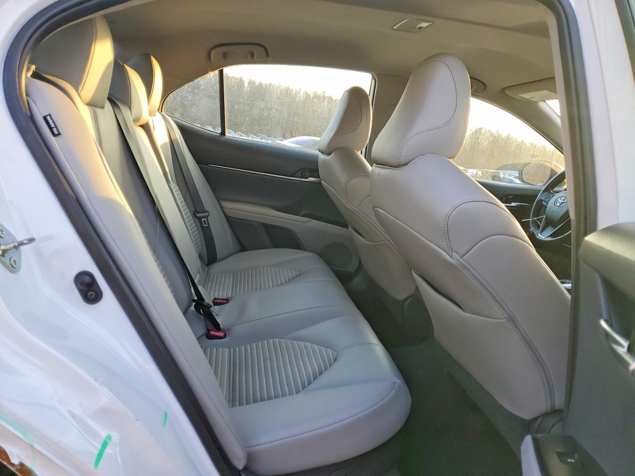 2020 TOYOTA CAMRY SE photo 10