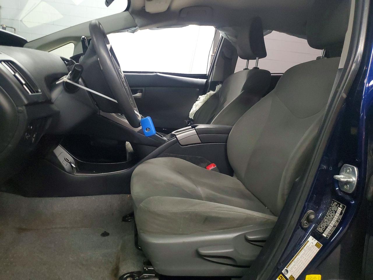 2013 TOYOTA PRIUS photo 7