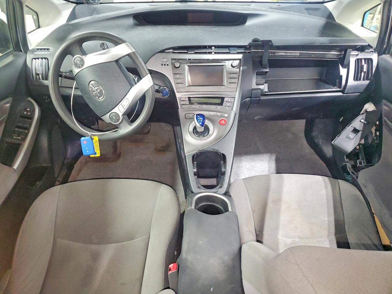 2013 TOYOTA PRIUS photo 8