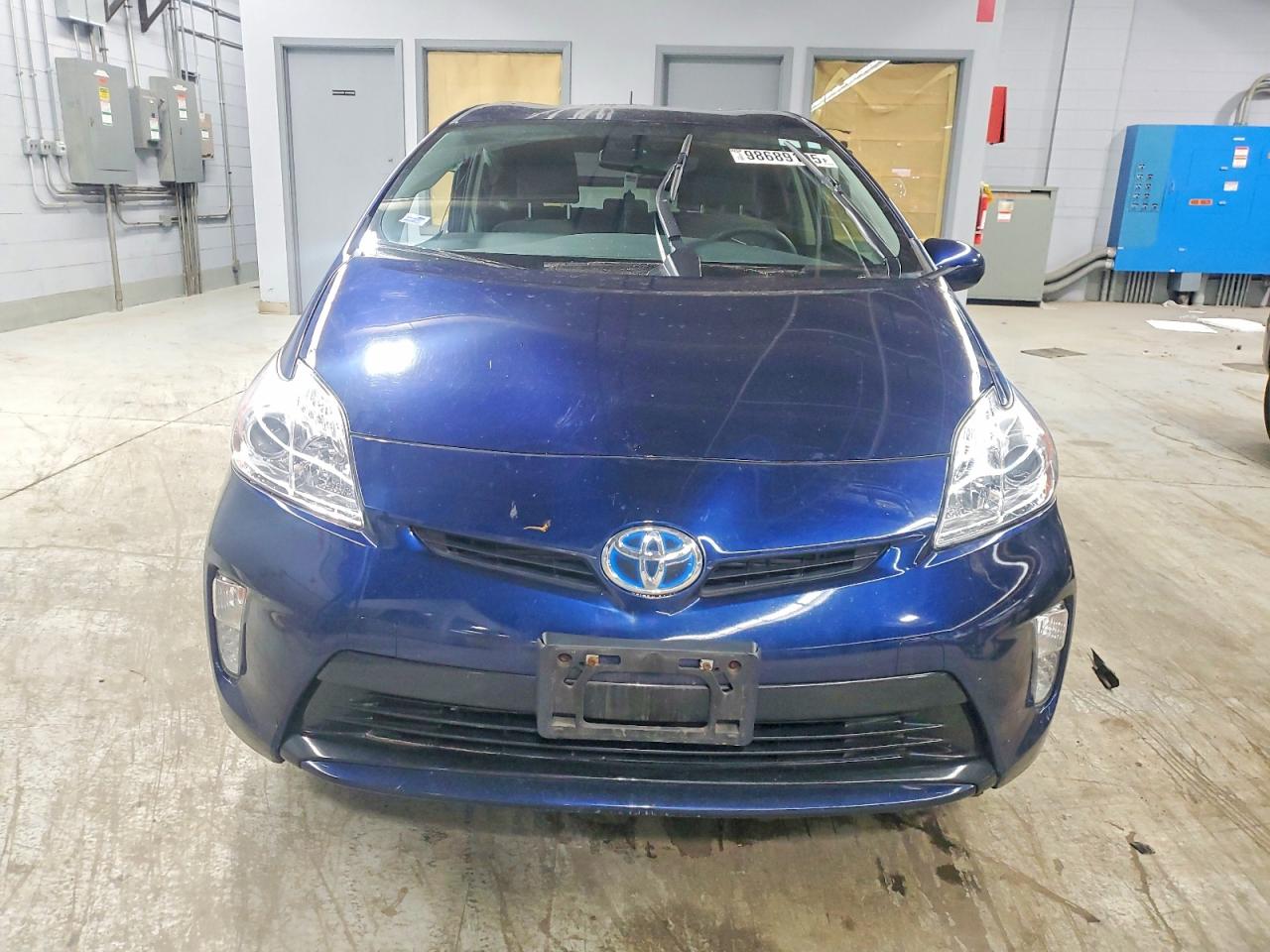 2013 TOYOTA PRIUS photo 5