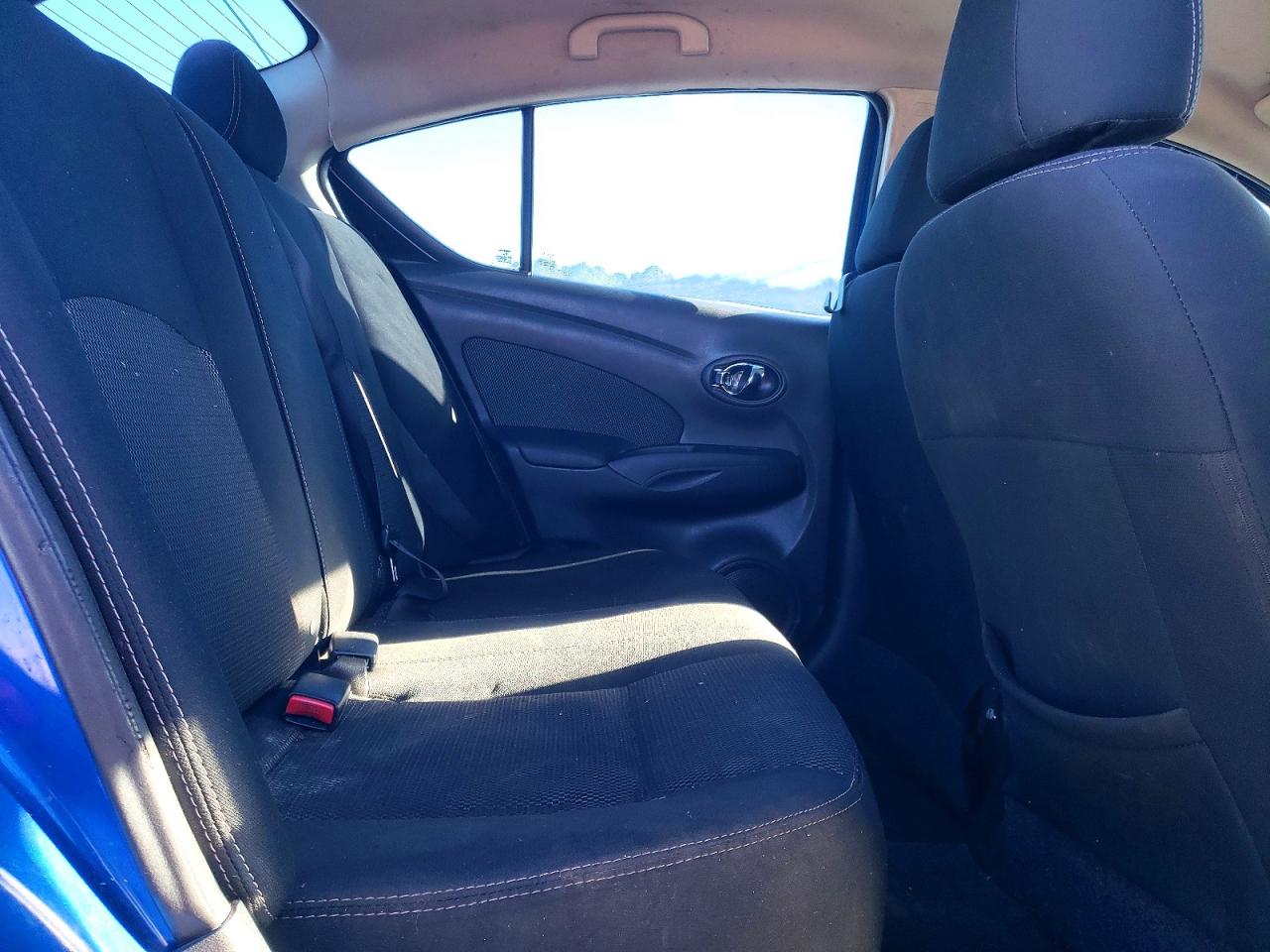 2014 NISSAN VERSA S photo 10