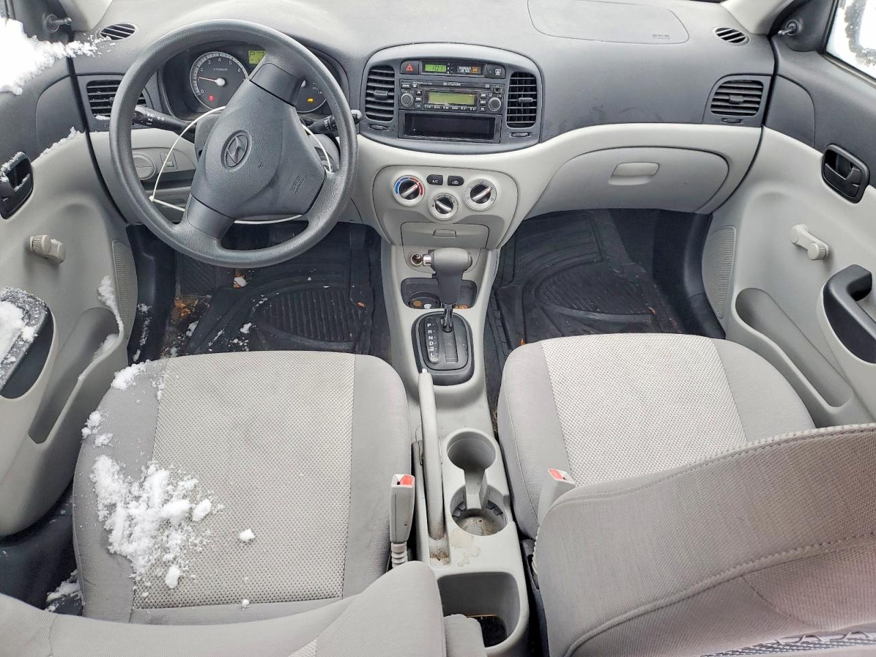 2009 HYUNDAI ACCENT GLS photo 8