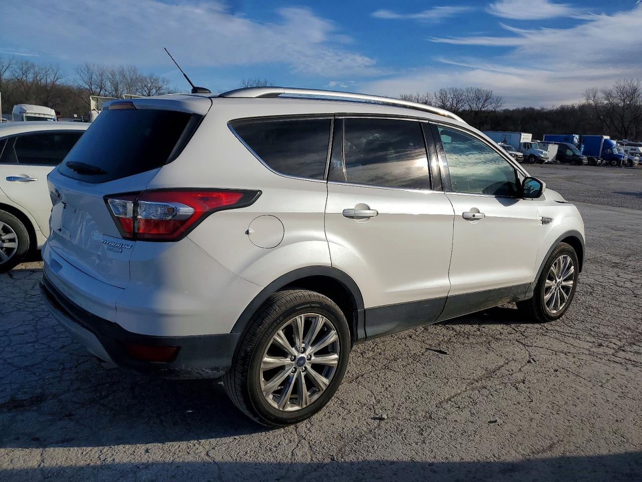 2017 FORD ESCAPE TITANIUM photo 3