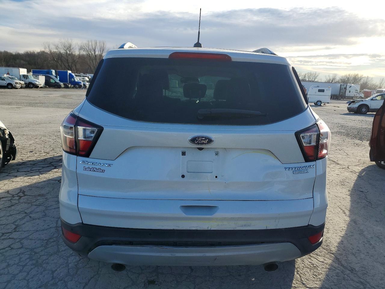 2017 FORD ESCAPE TITANIUM photo 6