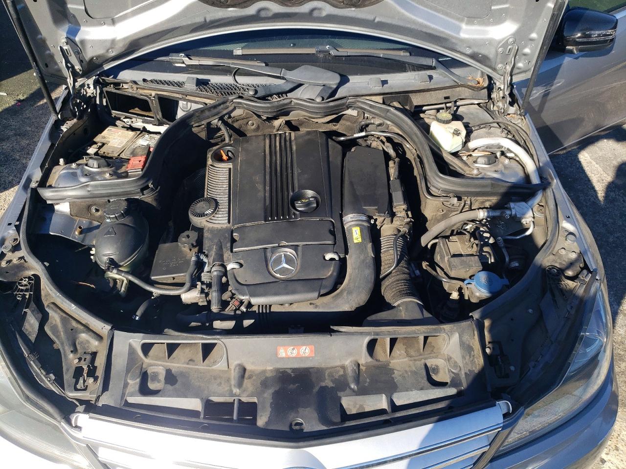 2013 MERCEDES-BENZ C 250 photo 11