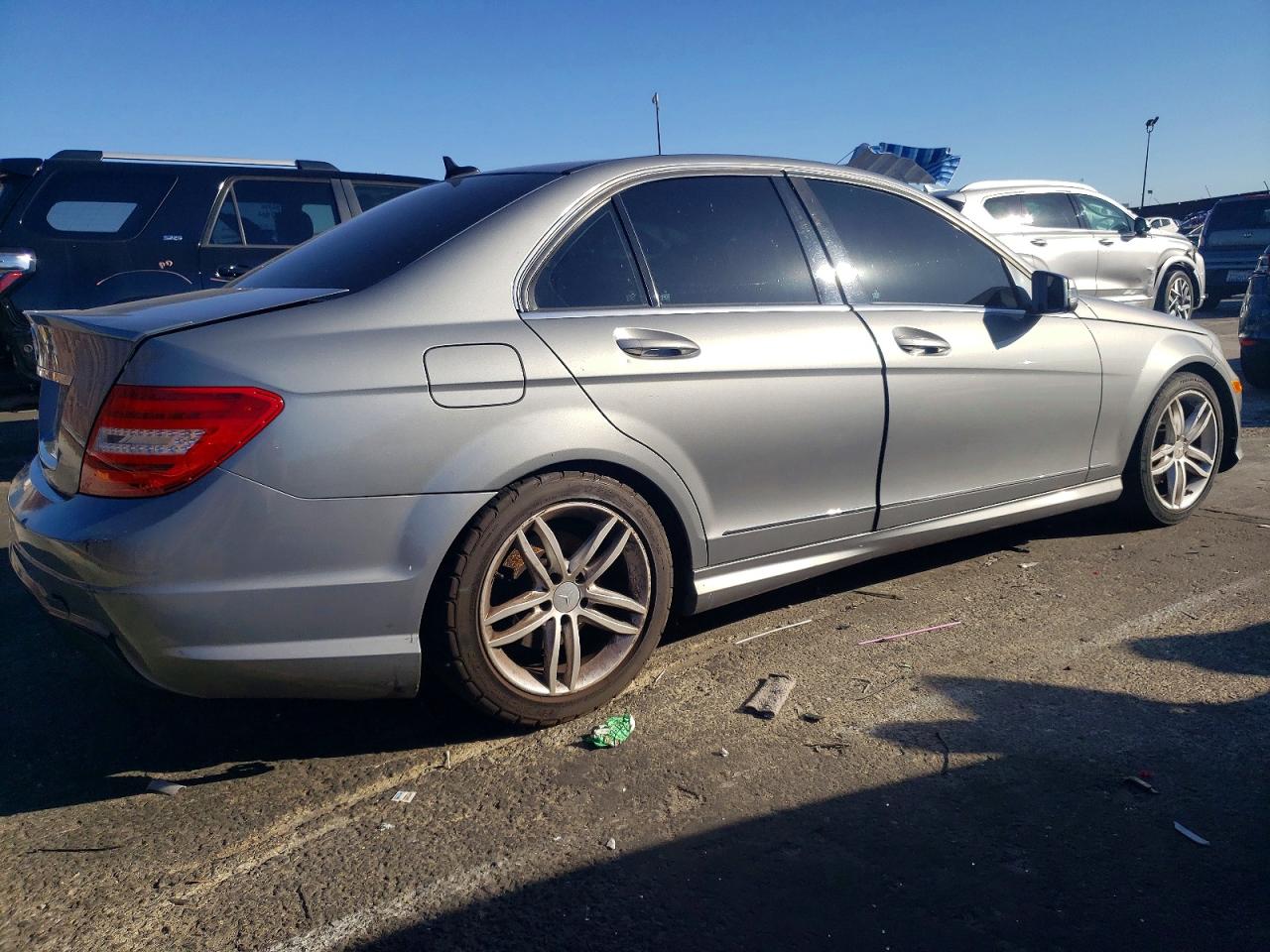 2013 MERCEDES-BENZ C 250 photo 3