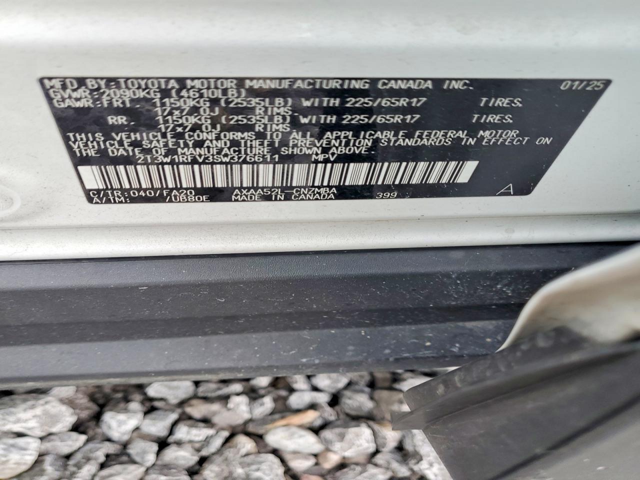 2025 TOYOTA RAV4 XLE photo 13