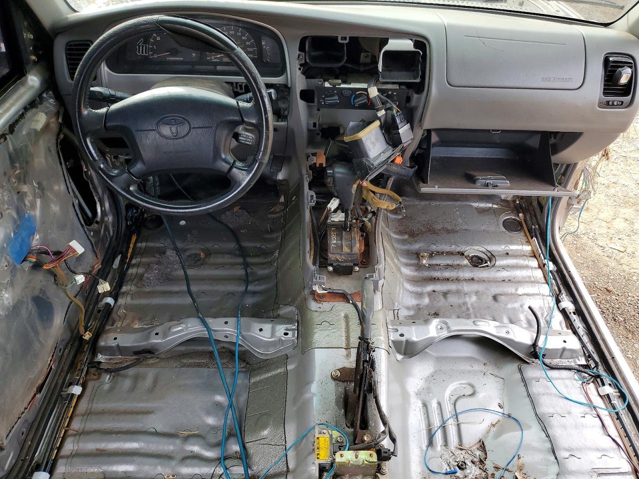 2002 TOYOTA 4RUNNER SR5 photo 8