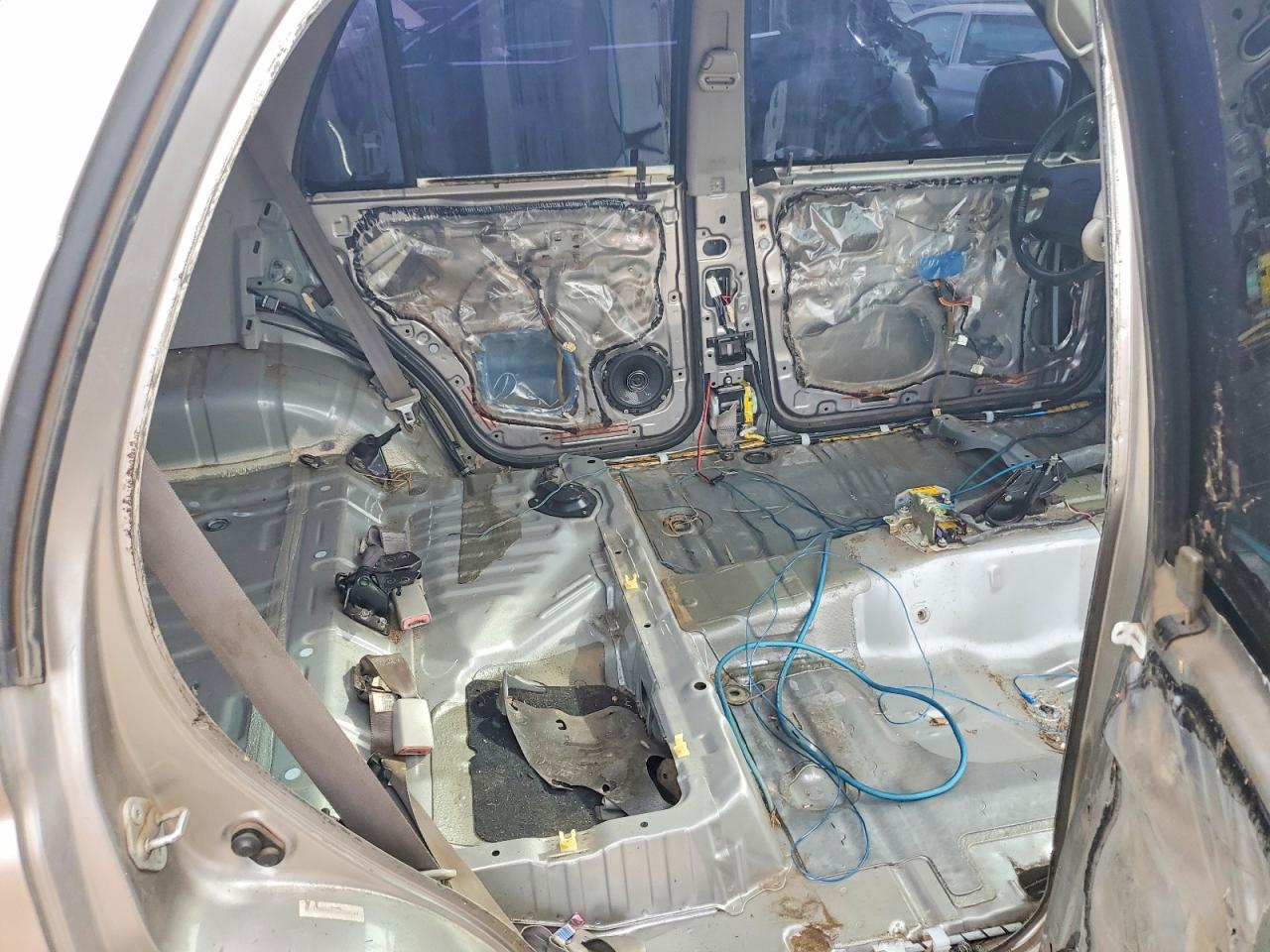 2002 TOYOTA 4RUNNER SR5 photo 11