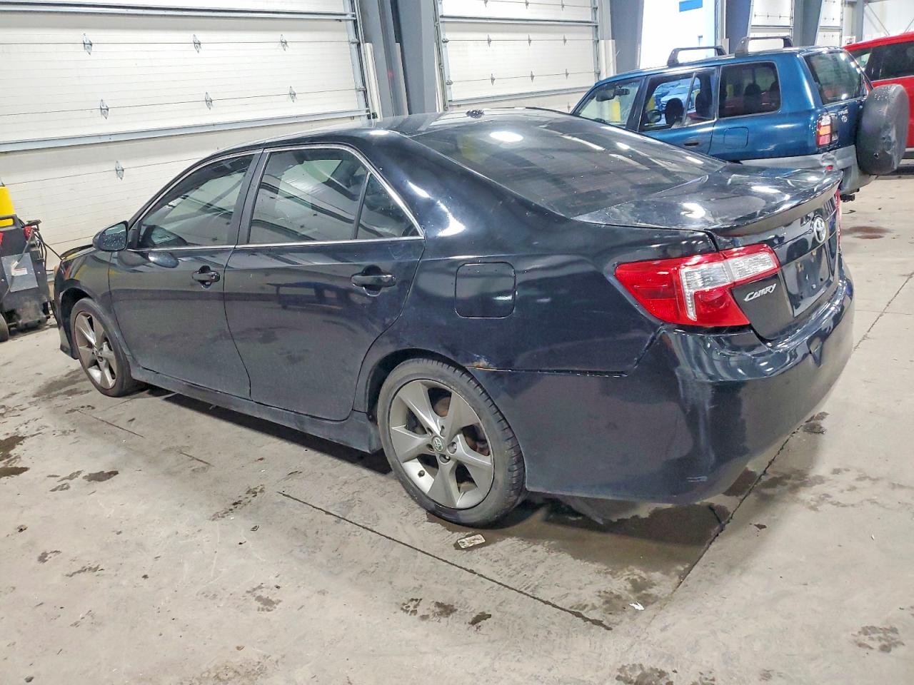 2012 TOYOTA CAMRY BASE photo 2