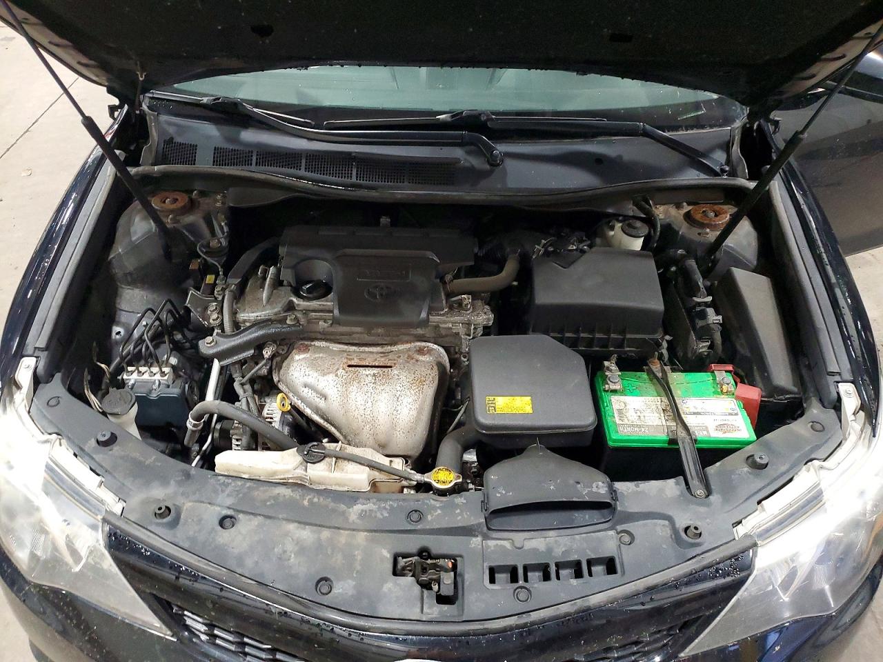 2012 TOYOTA CAMRY BASE photo 11