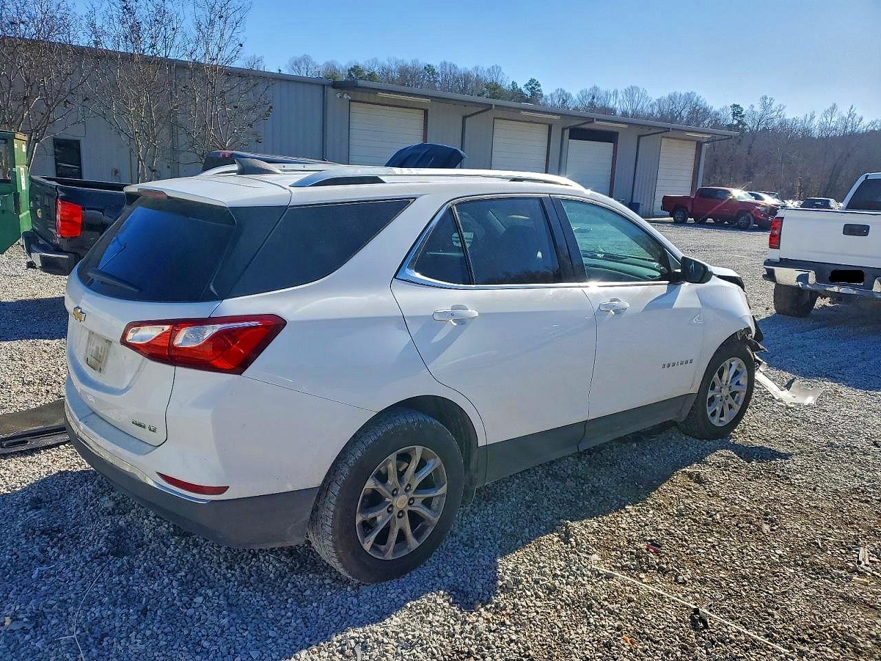2019 CHEVROLET EQUINOX LT photo 3