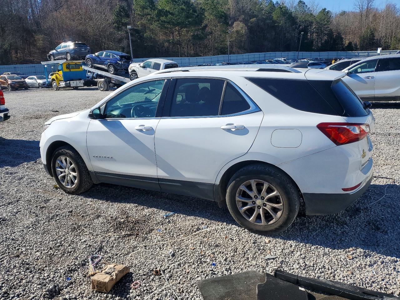2019 CHEVROLET EQUINOX LT photo 2