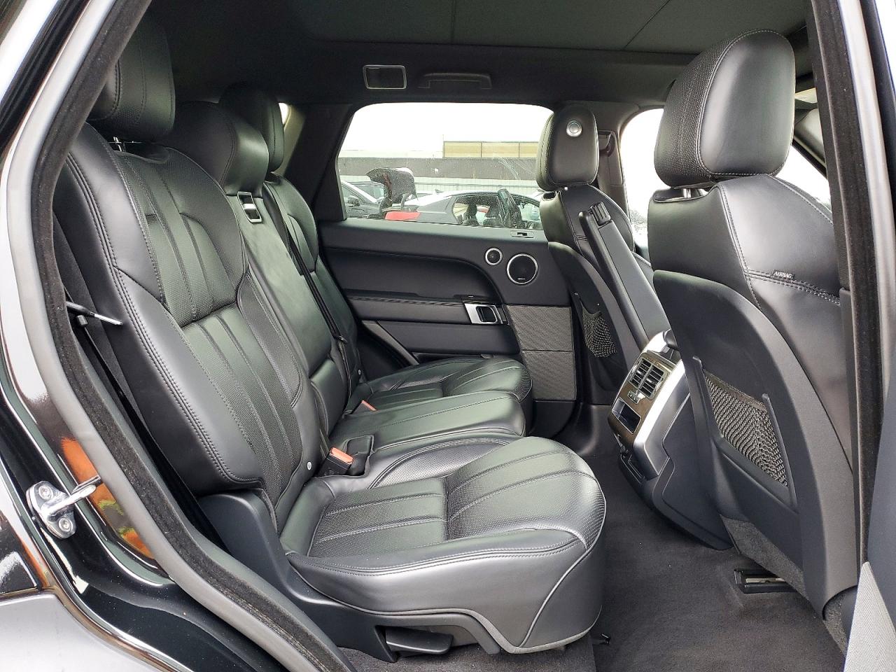 2016 LAND ROVER RANGE ROVER SPORT HSE photo 11