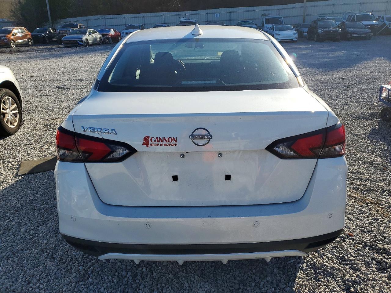 2025 NISSAN VERSA SV photo 6