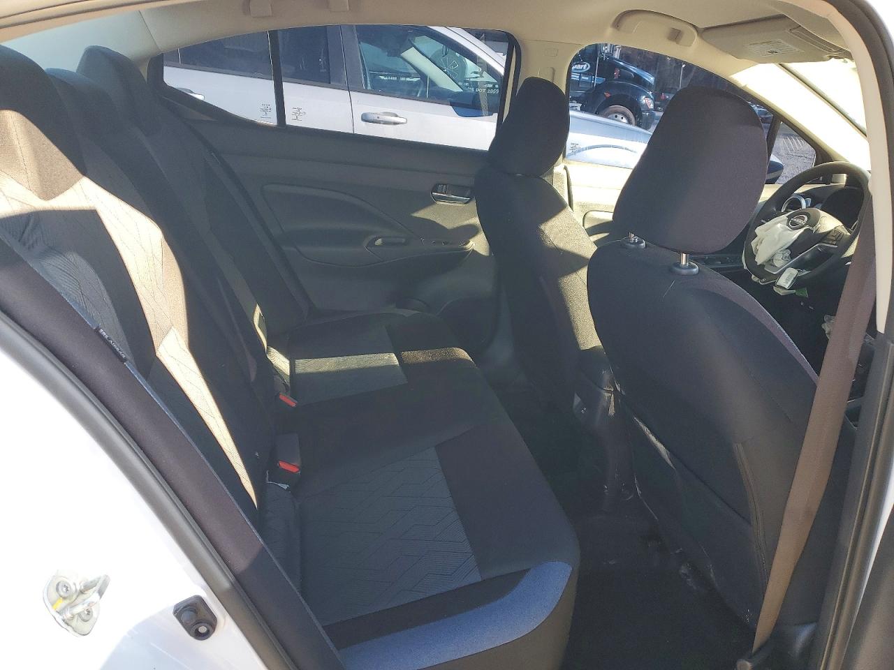 2025 NISSAN VERSA SV photo 10